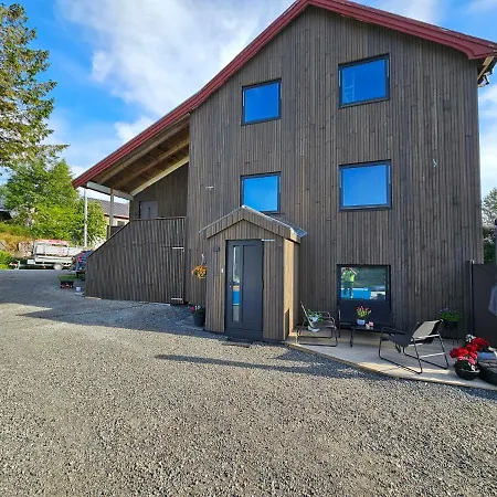 Apartment Innholdsrik Og Koselig I Lofoten *